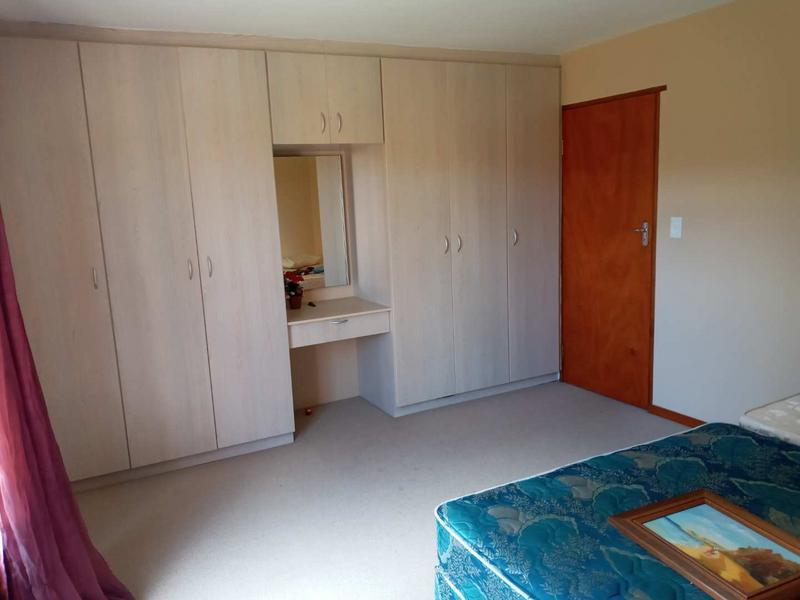 5 Bedroom Property for Sale in Stilbaai Wes Western Cape